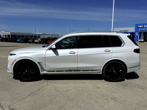 Used 2026 BMW X7 xDrive40i image 11