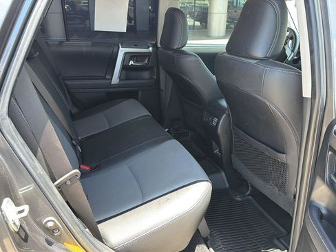 Used 2022 Toyota 4Runner SR5 Premium w/ Moonroof Package RWD image 17
