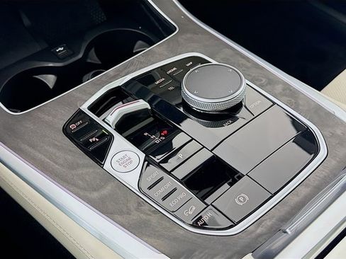 Used 2025 BMW X5 xDrive40i image 17