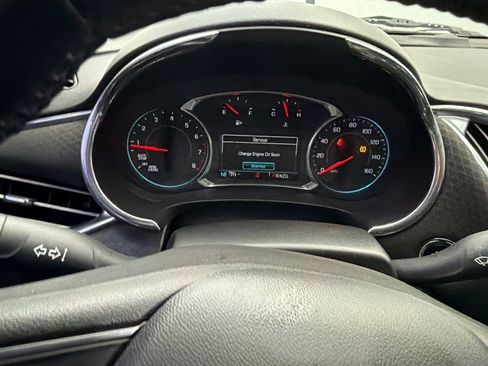 Used 2017 Chevrolet Malibu LT image 25