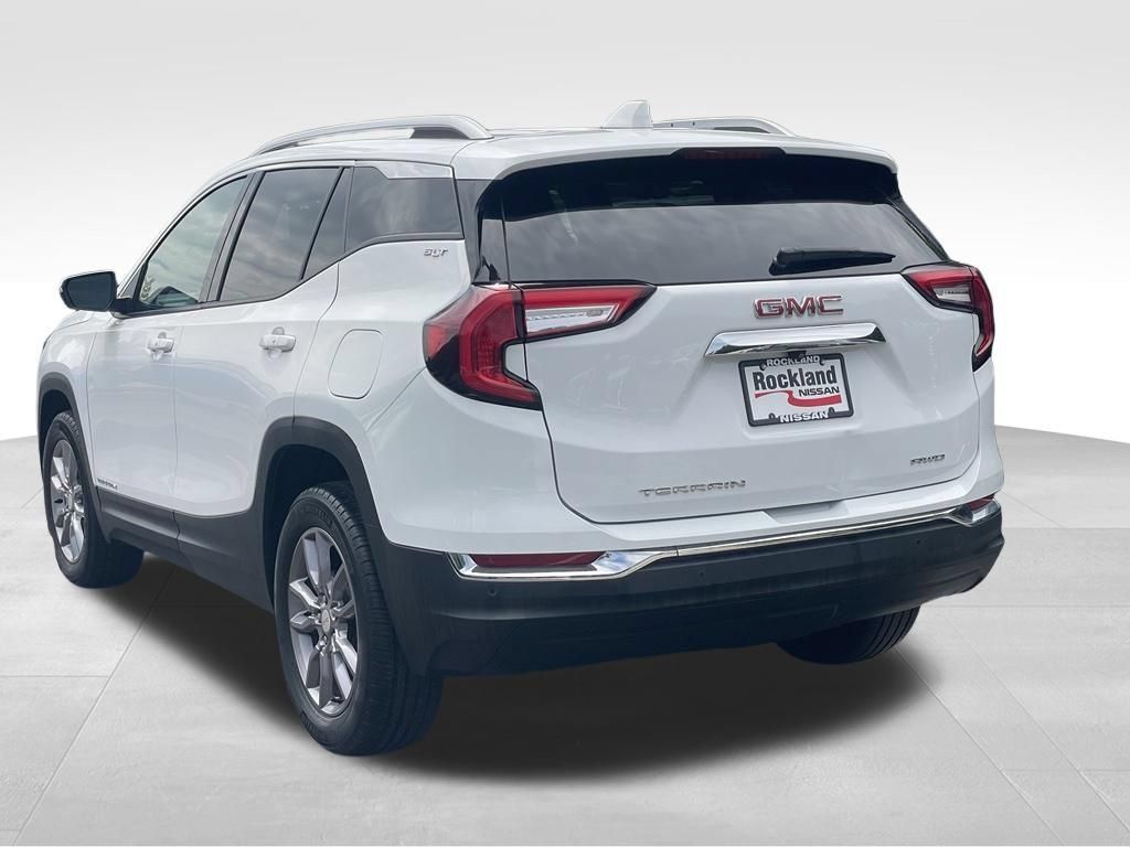 Used 2022 GMC Terrain SLT AWD/4WD image 5