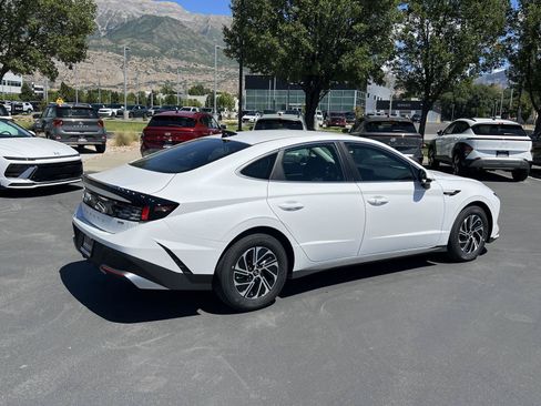 Certified 2026 Hyundai Sonata Blue FWD image 7
