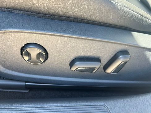 Certified 2021 Volkswagen Jetta SE w/ SE Cold Weather Package image 48