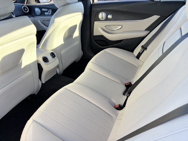 Used 2020 Mercedes-Benz E 350 4MATIC Sedan image 18