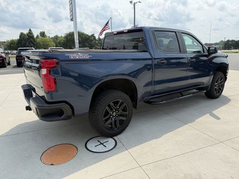 Used 2021 Chevrolet Silverado 1500 LT Trail Boss w/ Bed Protection Package AWD/4WD image 8