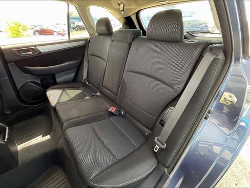 Used 2017 Subaru Outback 2.5i Premium image 20