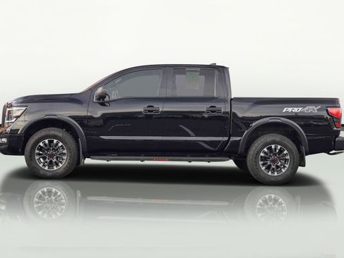 Used 2024 Nissan Titan PRO-4X w/ Pro-4x Utility Package image 10
