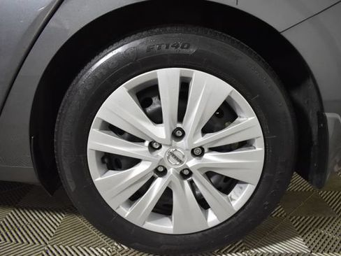 Certified 2023 Nissan Sentra S FWD image 38