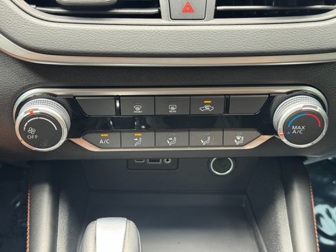 Used 2022 Nissan Altima 2.5 SR FWD image 24
