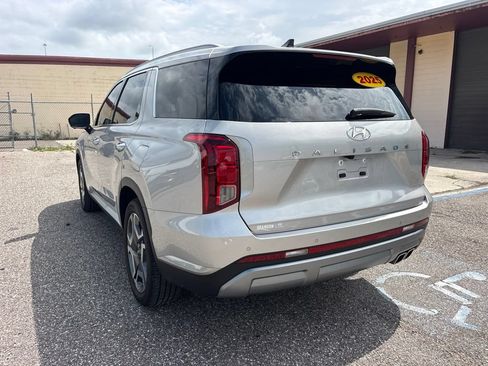 Used 2025 Hyundai Palisade SEL FWD image 5