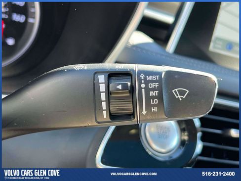 Used 2021 Genesis G70 2.0T w/ Elite Package image 25