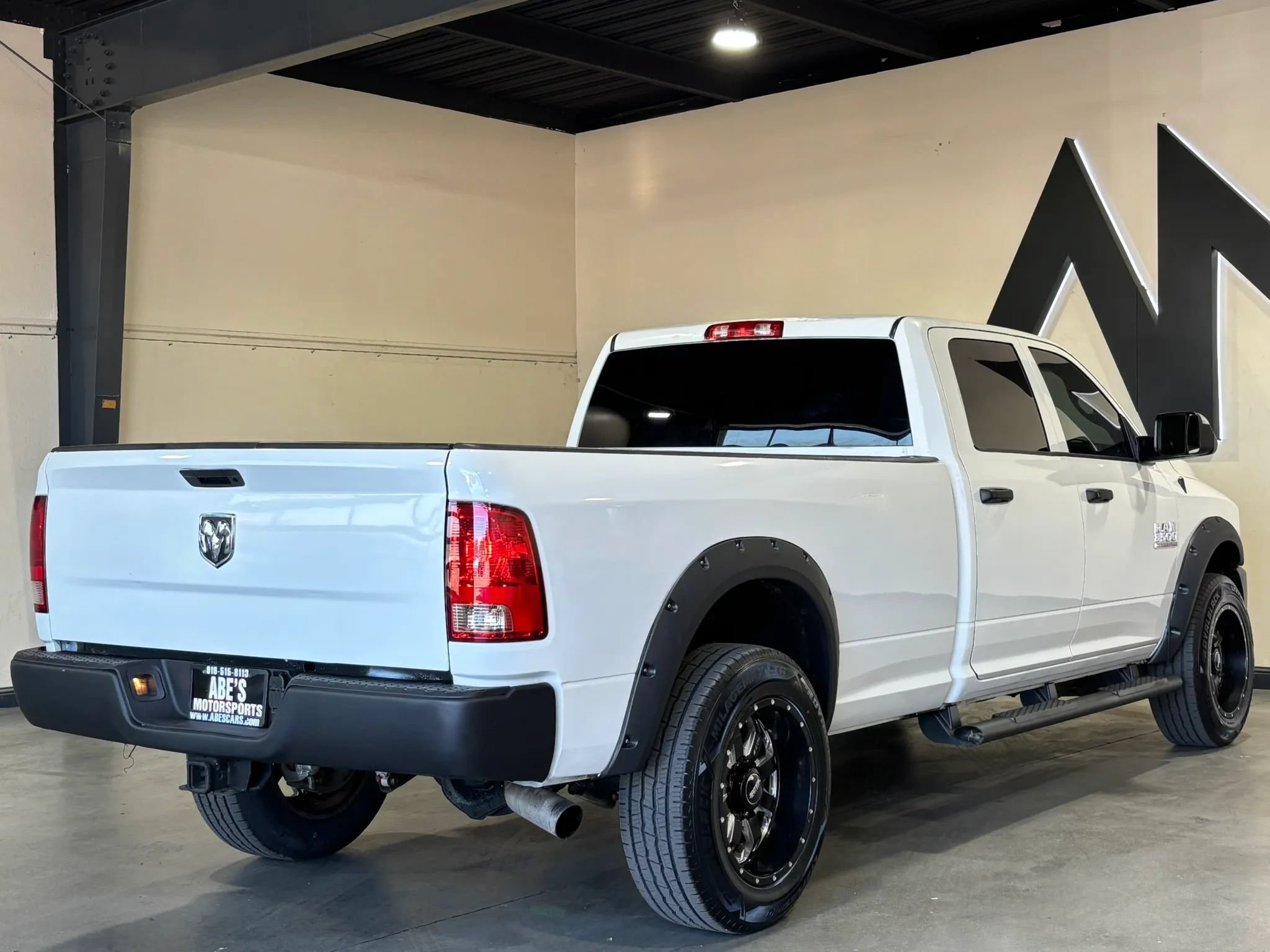 Used 2015 RAM 3500 Tradesman RWD image 7