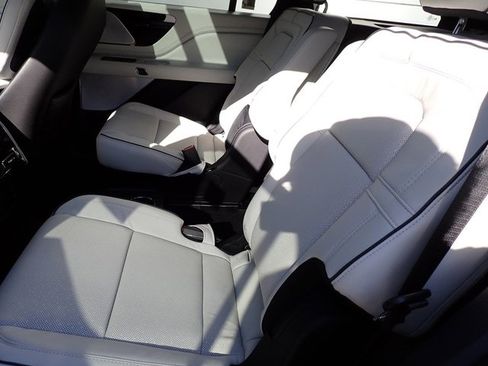 New 2025 Lincoln Aviator Black Label w/ Jet Appearance Package image 23