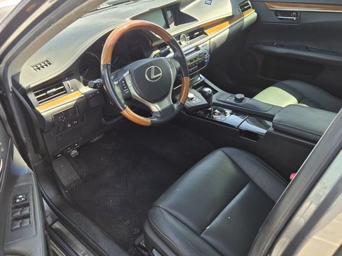 Used 2015 Lexus ES 300h w/ Premium Package w/Bamboo Trim FWD image 7