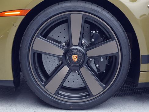 Certified 2026 Porsche 911 GTS RWD image 27