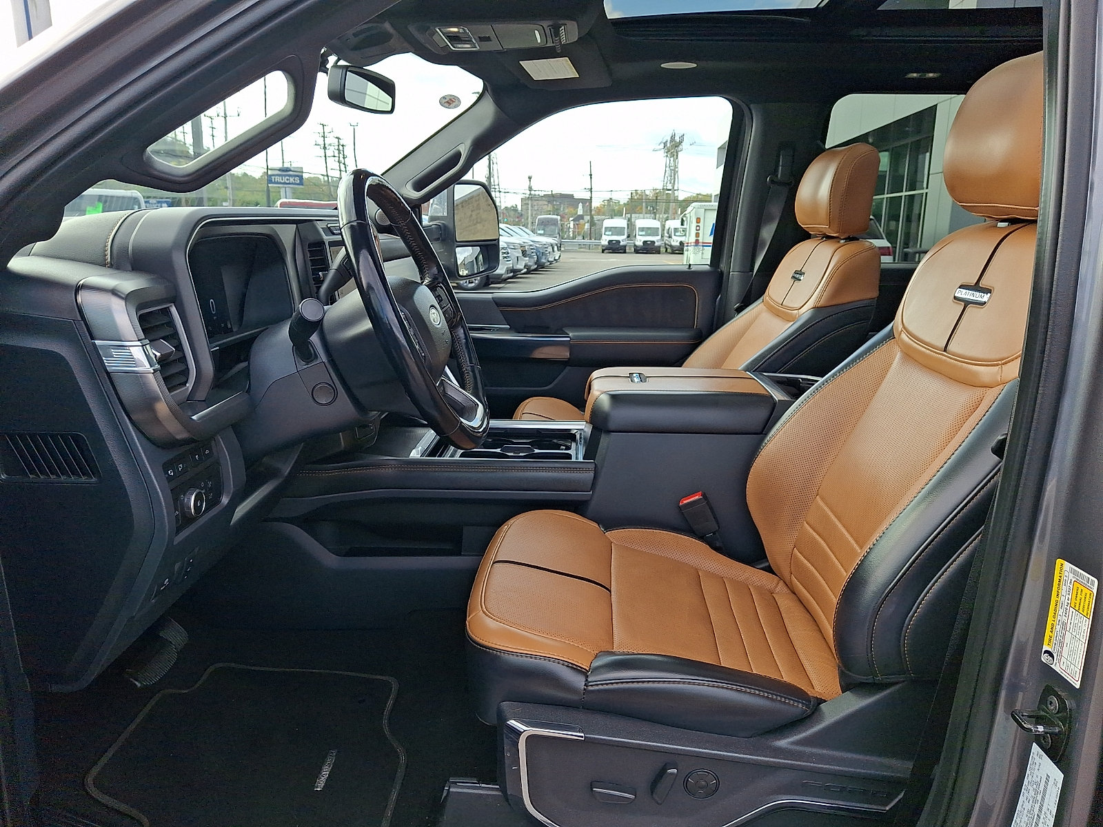 Used 2024 Ford F350 Platinum AWD/4WD image 13