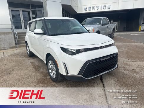 New 2025 Kia Soul LX image 1