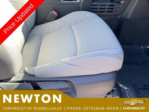 Used 2025 Toyota Tacoma SR5 AWD/4WD image 20