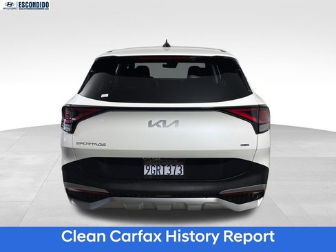 Used 2023 Kia Sportage LX image 4