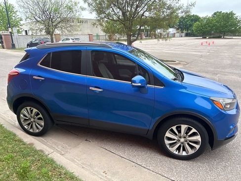 Used 2018 Buick Encore Preferred FWD image 2