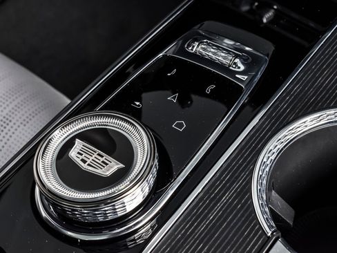 Used 2024 Cadillac Lyriq Luxury AWD/4WD image 22
