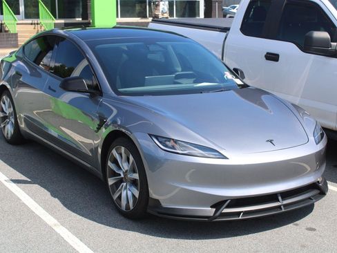 Used 2024 Tesla Model 3 Long Range RWD image 3