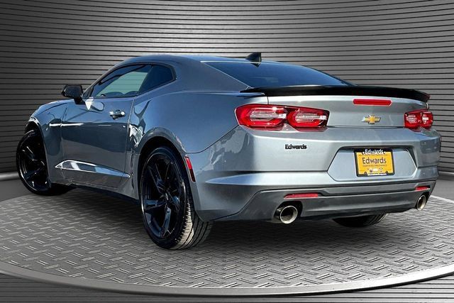 Used 2023 Chevrolet Camaro LT RWD image 4