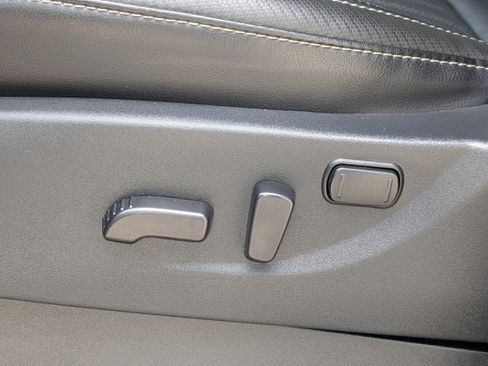 Used 2025 Nissan Frontier SL AWD/4WD image 21