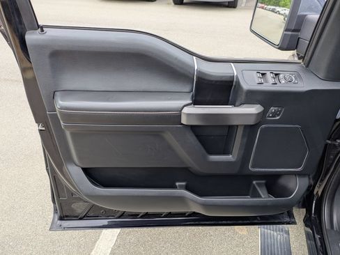 Used 2019 Ford F150 Platinum AWD/4WD image 16