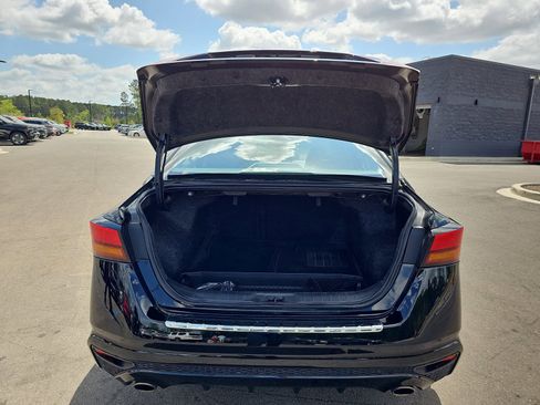 Used 2023 Nissan Altima 2.5 SV w/ SV Premium Package image 13
