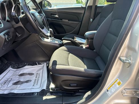Used 2014 Chevrolet Cruze LT FWD image 11