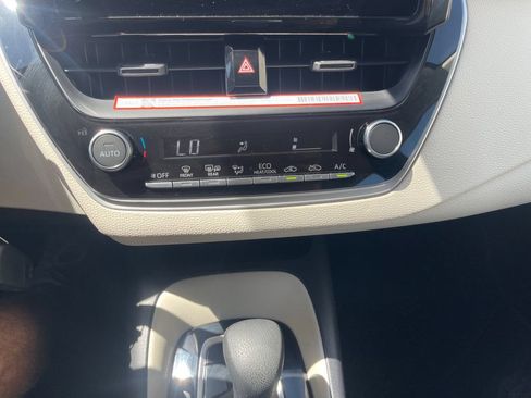 Used 2026 Toyota Corolla LE FWD image 19