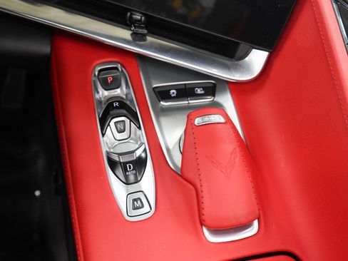 Used 2021 Chevrolet Corvette Stingray Preferred Conv w/ Z51 Performance Package RWD image 30
