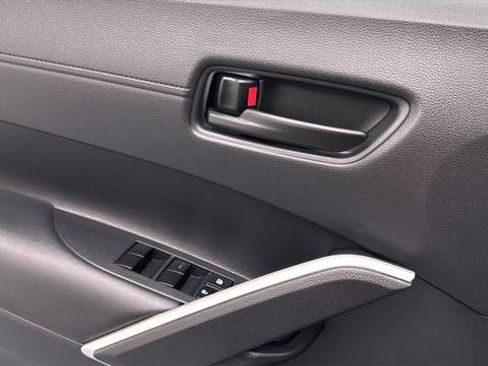 Certified 2024 Toyota Corolla Cross LE image 16