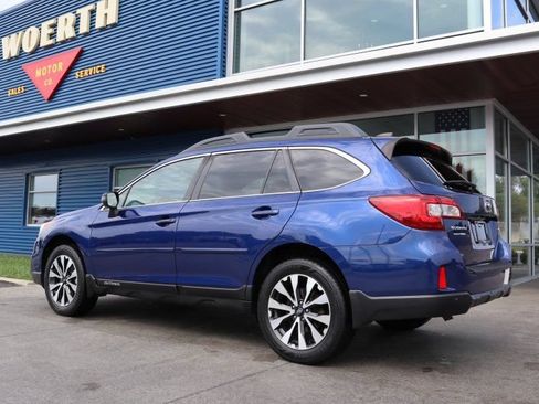Used 2017 Subaru Outback 2.5i Limited AWD/4WD image 5