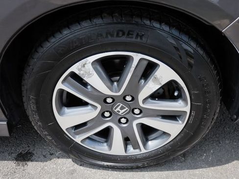 Used 2015 Honda Odyssey Touring Elite image 19
