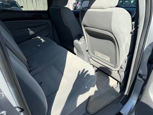 Used 2011 Toyota Tacoma 4x4 Double Cab image 38