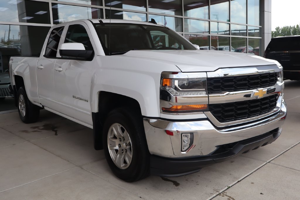Used 2018 Chevrolet Silverado 1500 LT w/ All Star Edition AWD/4WD image 1