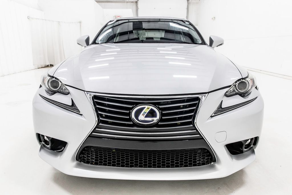 Used 2016 Lexus IS 200t RWD image 9