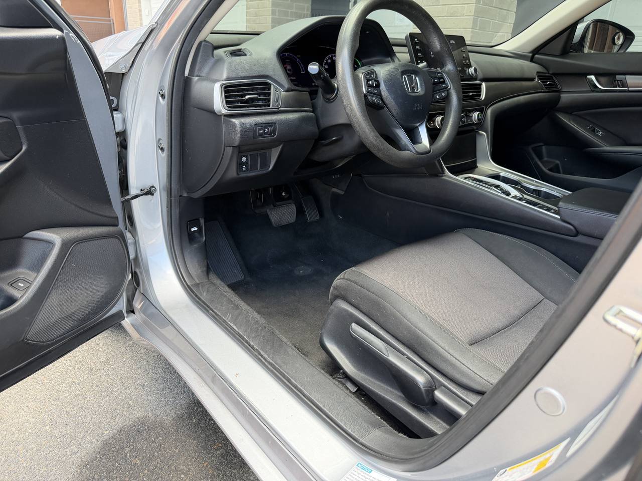 Used 2020 Honda Accord Hybrid image 17