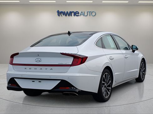 Used 2020 Hyundai Sonata Limited w/ Preferred Accessory Package FWD image 5