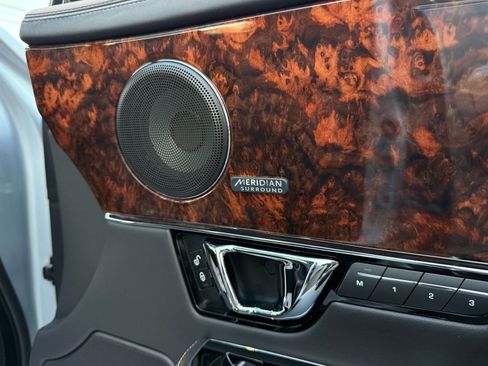 Used 2015 Jaguar XJ Supercharged image 18