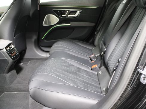 Used 2022 Mercedes-Benz EQS 450+ Sedan image 40