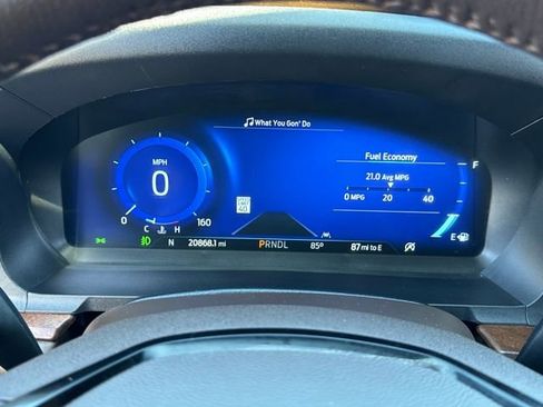 Used 2022 Ford Explorer King Ranch w/ Premium Technology Package image 8