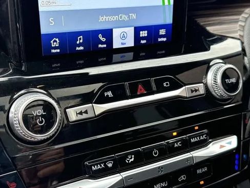 Used 2023 Ford Explorer Limited w/ Limited Technology Package AWD/4WD image 46