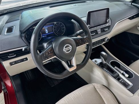 Used 2022 Nissan Altima 2.5 SV AWD/4WD image 11