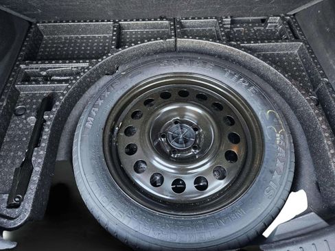 Used 2018 Ford Escape SE image 6