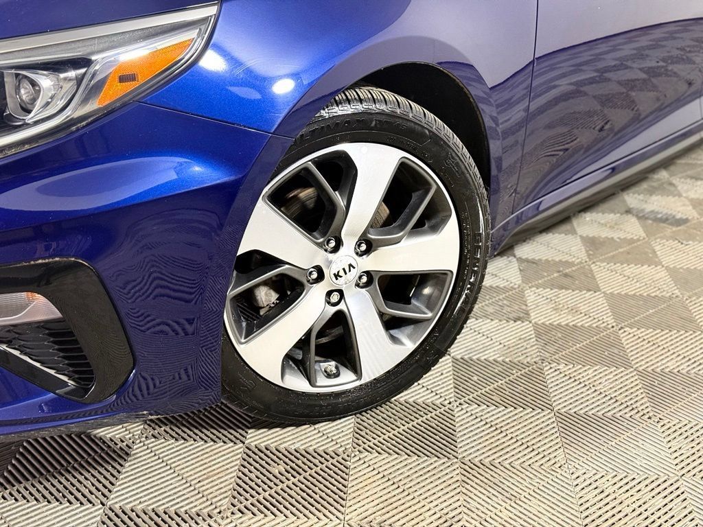 Used 2019 Kia Optima S w/ S Panoramic Sunroof Package FWD image 2