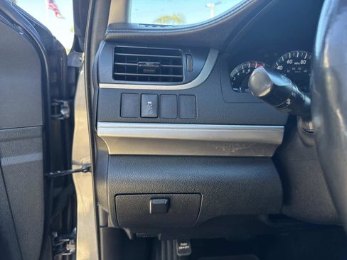 Used 2014 Toyota Camry SE image 31