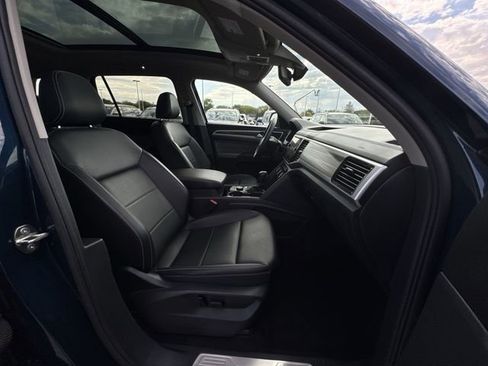 Used 2023 Volkswagen Atlas SEL AWD/4WD image 29
